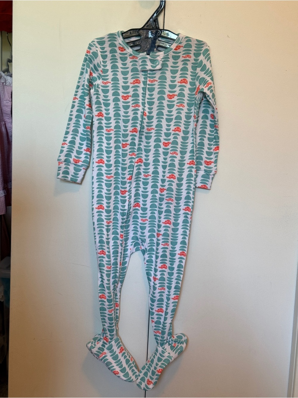 Simple joys by carter’s Kids Mint & Coral Footed One-Piece Pajamas 12m NWOT